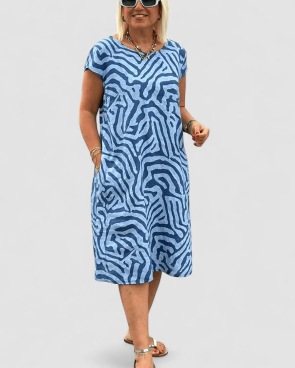Noora™ | Fanny – Robe légère avec motif zèbre et poches pratiques