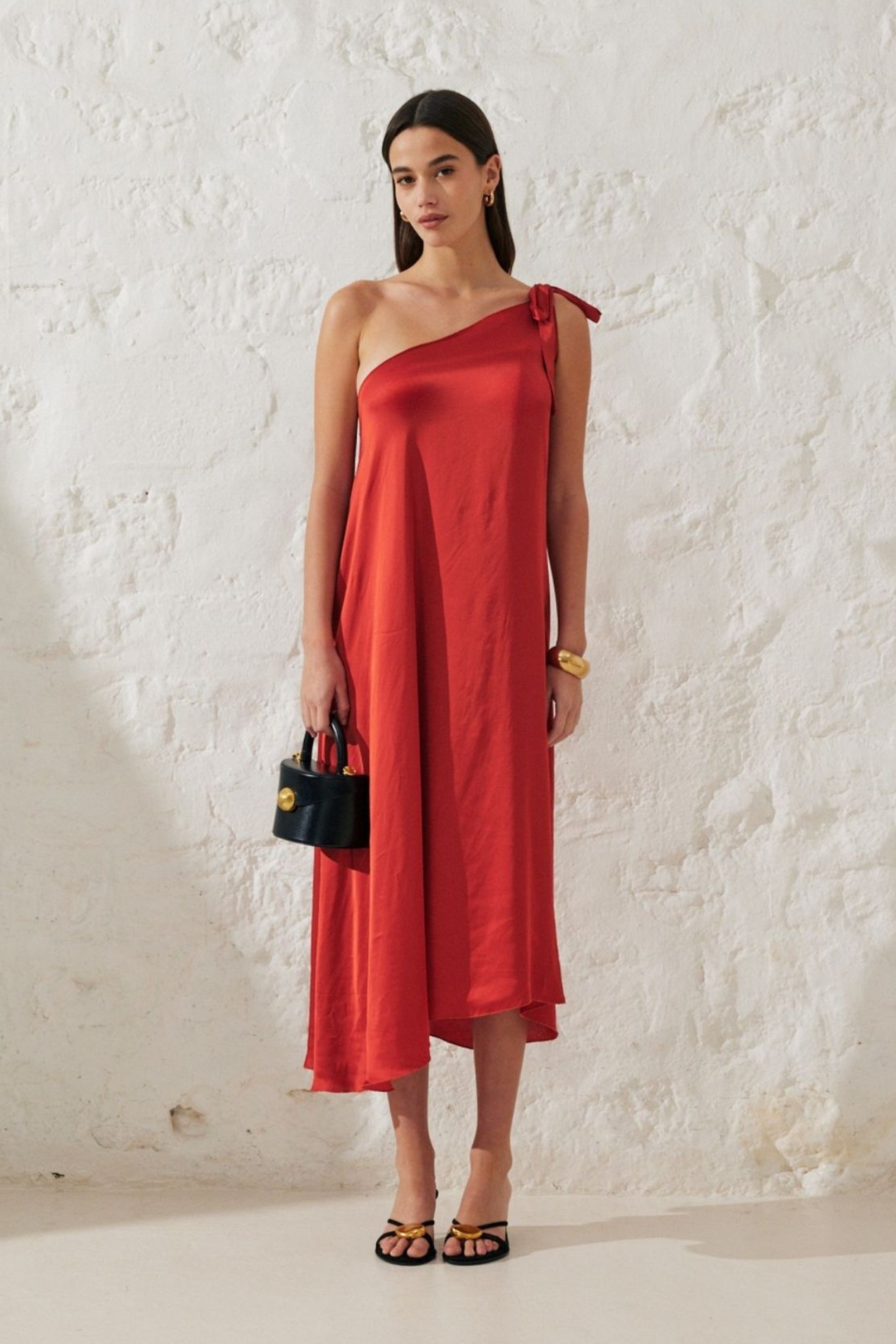 Iris | Robe satinée asymétrique