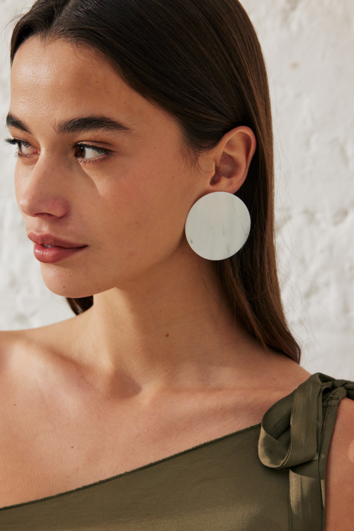Iris | Robe satinée asymétrique
