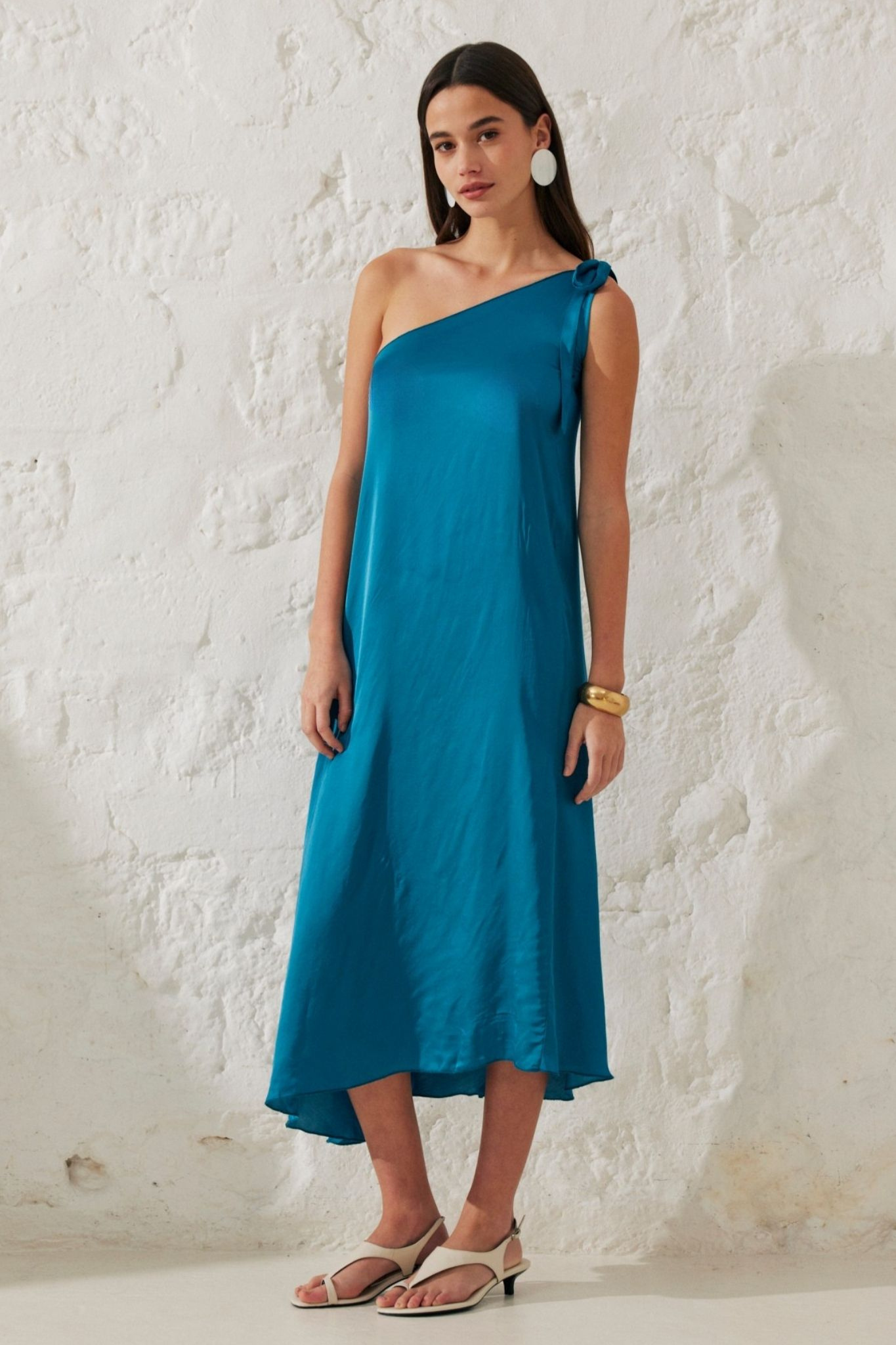Iris | Robe satinée asymétrique