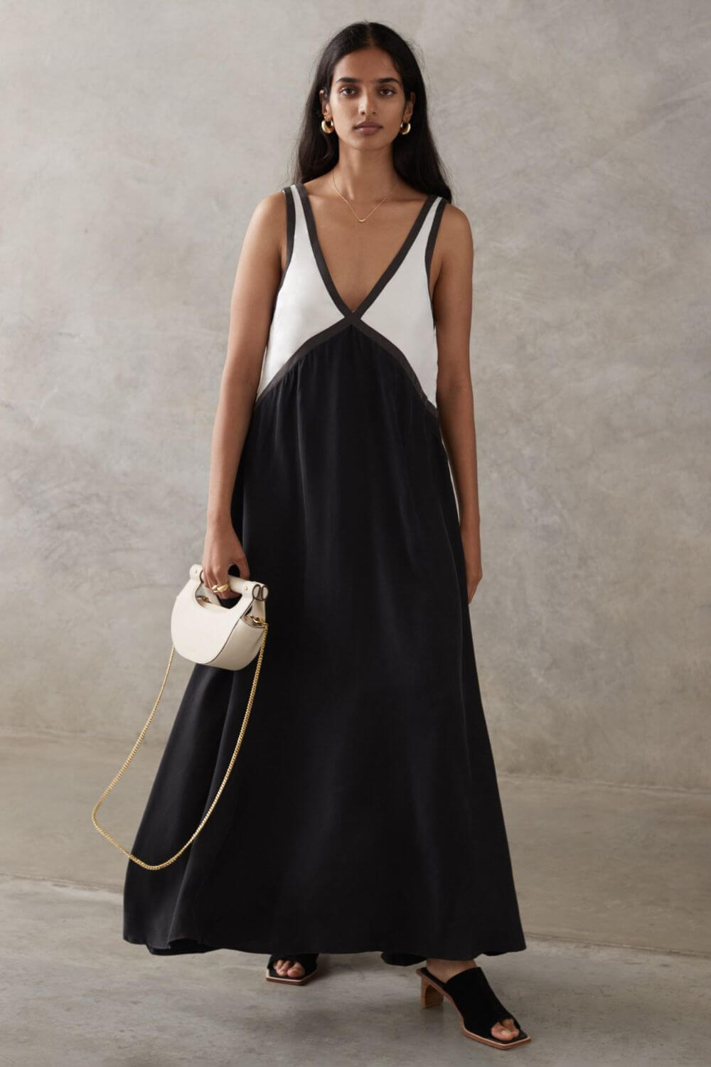 Agate | Robe Midi avec Décolleté en V effet Suédine